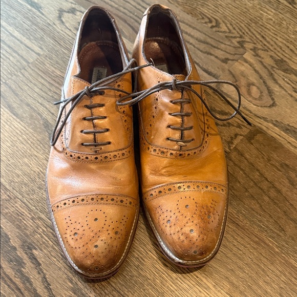 Johnston and Murphy brown leather lace up shoes size 10.5